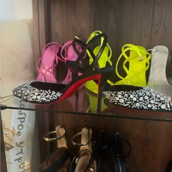 QUEENISSIMA SLING 80
MATERIAL: MOIRE/BRODE/LINING
COLOR: BLACK/CRY/LIN BLACK - Picture 5 of 6